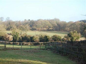 Greatfield Lodge Andover Bagian luar foto