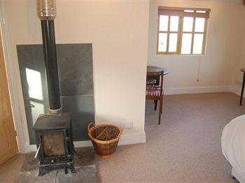 Greatfield Lodge Andover Bagian luar foto